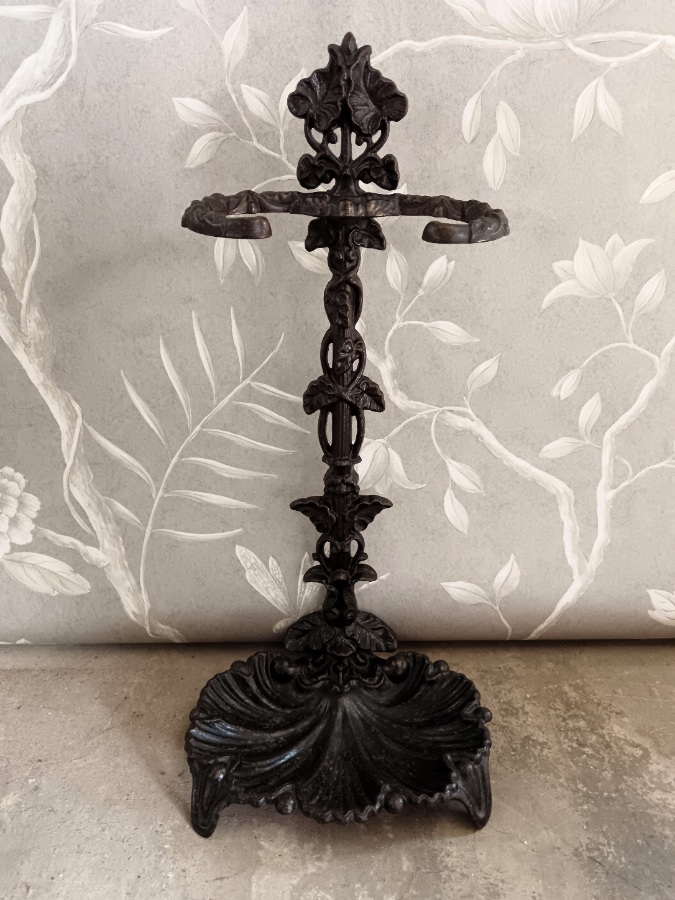 Belgian Art Nouveau Stand circa 1900 (1).jpg