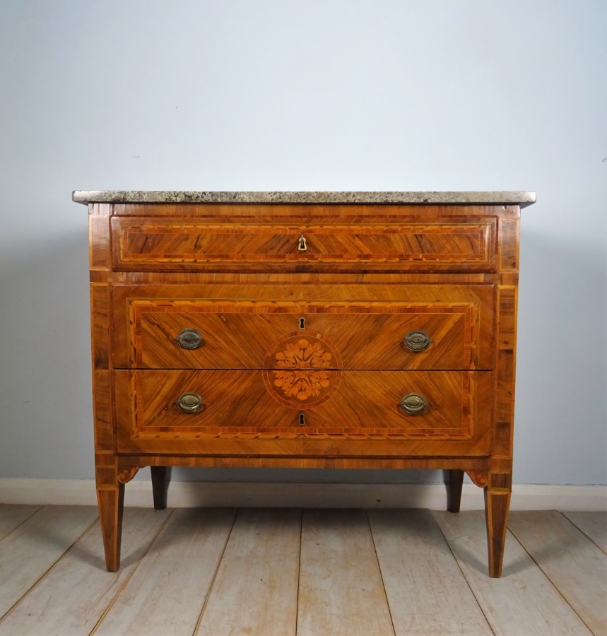 Italian Neoclassical Marquetery Chest Of Drawers